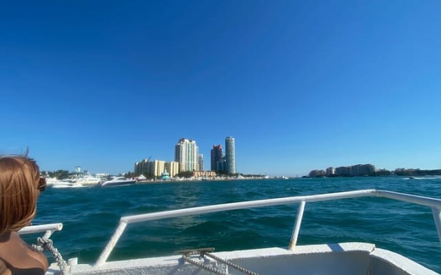 Miami 90-Min Biscayne Bay Cruise with optional Hop-on Hop-off Bus and Sky Wheel