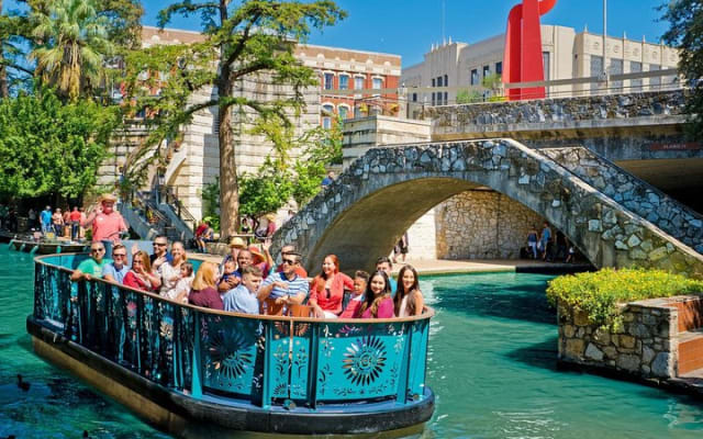 San Antonio Bus, Boat and Tower Experience