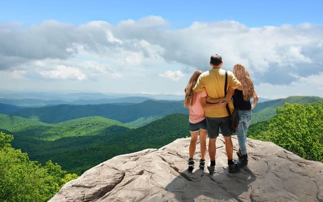 Waterfalls and Blue Ridge Parkway Hiking Tour
