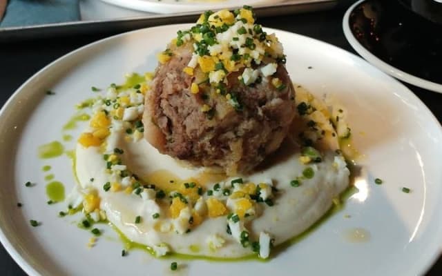 Exclusive Private Food Tour Experience: with a born and bred Berliner