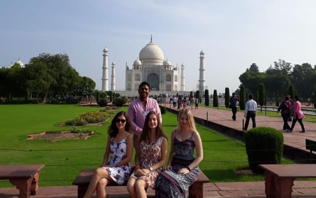 Private One Day Trip to Agra from Delhi by Superfast Train