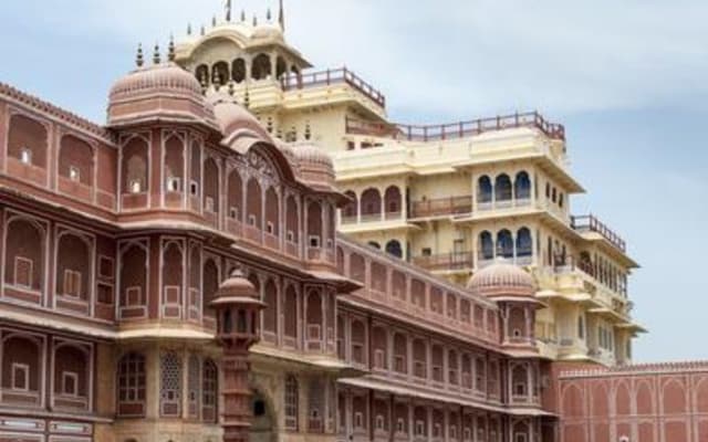 Private Departure Transfer: Hotel to Jaipur International Airport