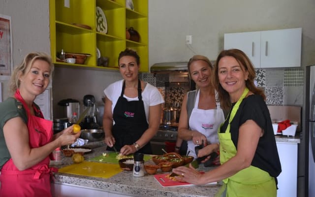 Private Mexican Food Cooking Class with Food Market Visit