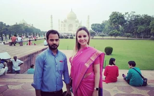 Taj Mahal and Agra City Tour from Delhi by Train