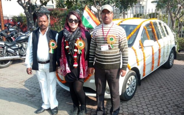 Delhi to Agra and Taj Mahal Private Day Trip by Express Train with Lunch