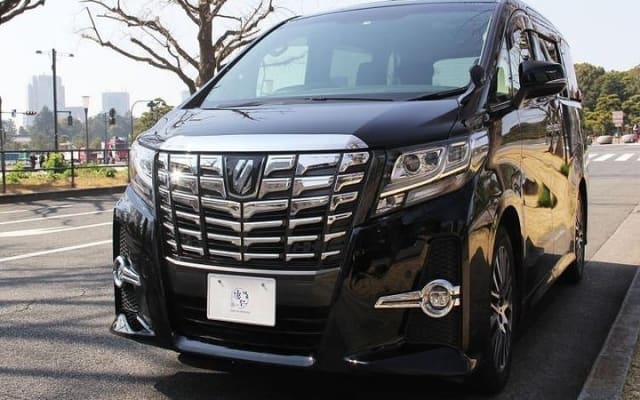 Private Naha Airport Transfers (OKA) for Okinawa (7-Seater)