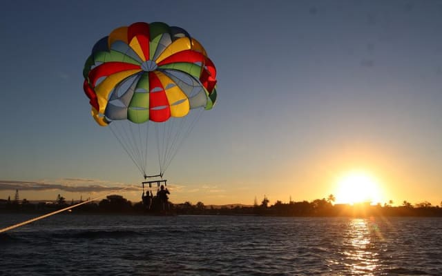 Jetboat / Parasail Package for 2 departing Cavill Ave, Surfers Paradise