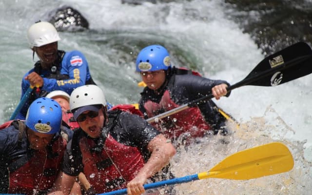Sarapiqui River White Water Rafting class 3/4
