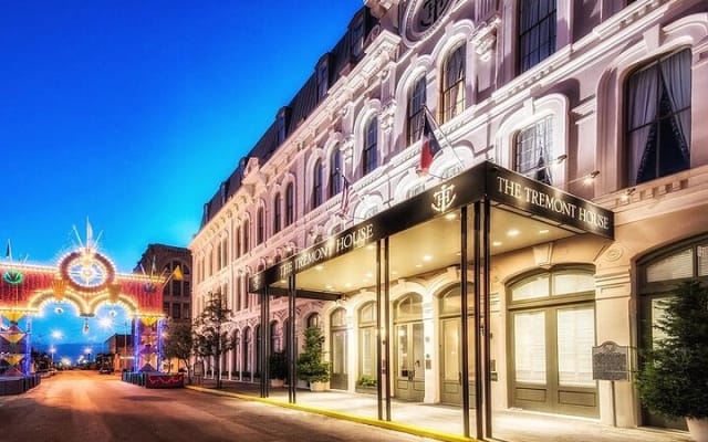 Galveston Haunted Pub Crawl Walking Tour