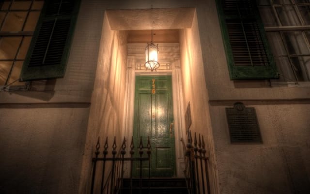The Ghosts of New Orleans Family Friendly Walking Tour