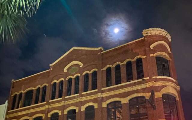 Charleston Ghosts of Liberty Family Friendly Walking Tour
