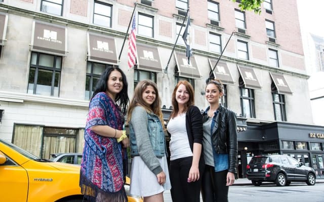 Gossip Girl Sites Tour (On Location Tours)