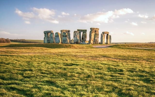 Stonehenge Private Immersive Audio Walking Tour