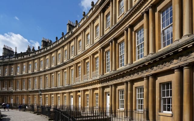 Explore Bath & Stonehenge Self-Guided Audio Tours
