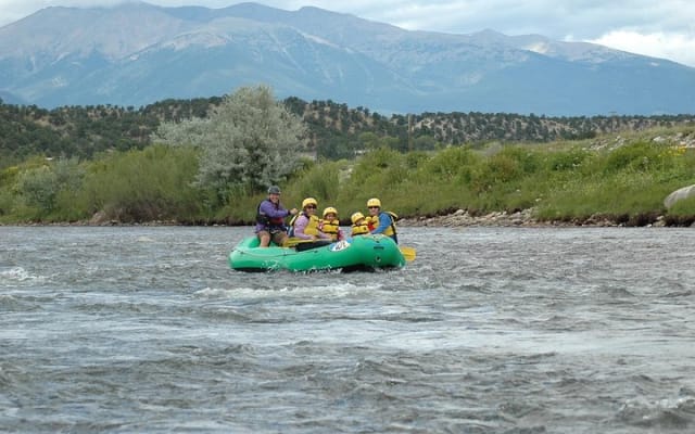 Browns Canyon Rafting Half-Day (Family-friendly Ages 7+)