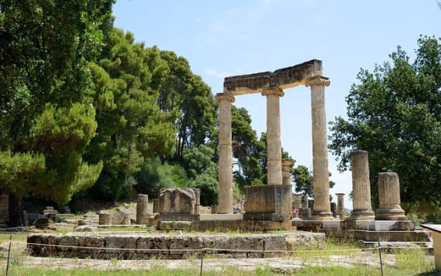 Olympia: Skip-the-Line Ticket & Audio Tour