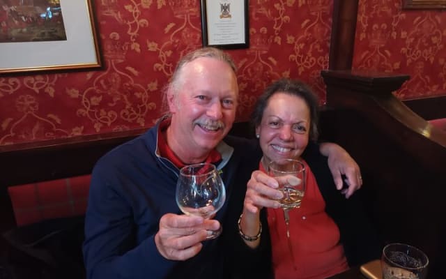 A Wee Walk and a Whisky: Unique Glasgow Walking Tour