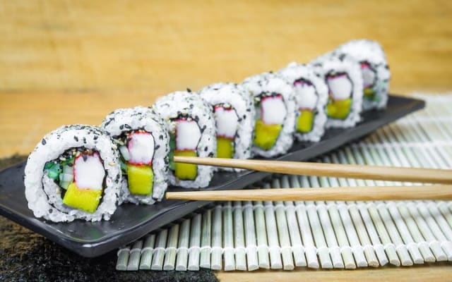 Maki Interactive Cooking Class with a Chef in Atlanta
