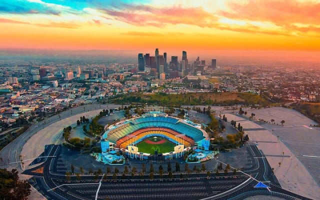 Ultimate Tour of Long Beach and Los Angeles by Helicopter