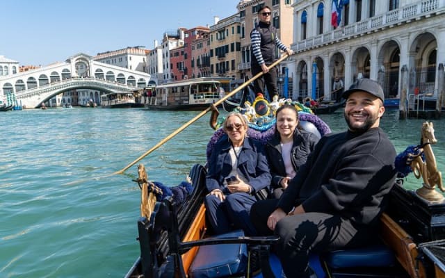 Venice in a Day Tour with Gondola Ride