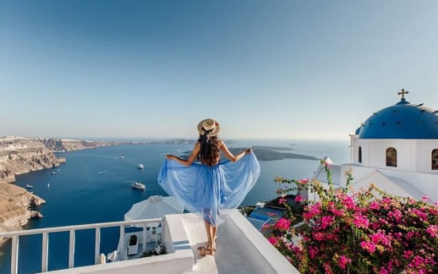 Private Full-Day Santorini Hidden Gems and Wine Experience