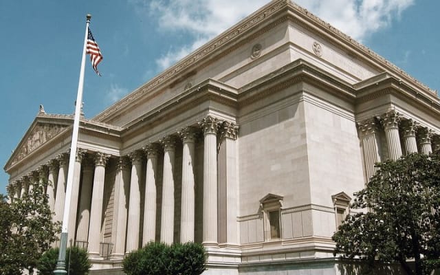 Combo: National Archives Museum + National Portrait Gallery Tour - Semi-Private (8 Guests Max)