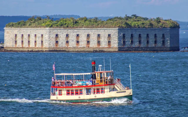 Lighthouse and Maritime History Cruise in Portland
