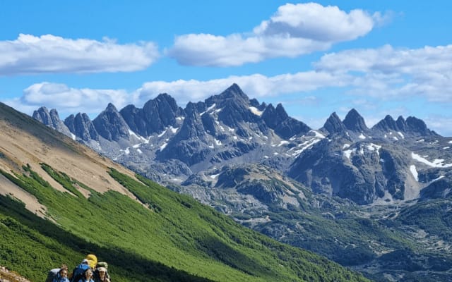 Tour Dientes de Navarino: Aventura de 9 Días en Patagonia