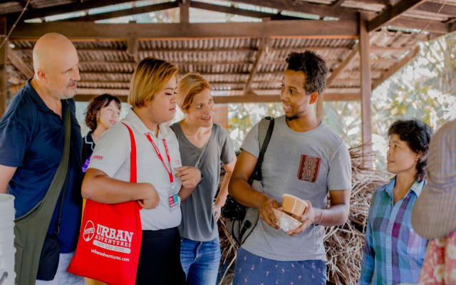 Private Bangkok Tour: Beyond Market Adventure: Railway & Floating Markets