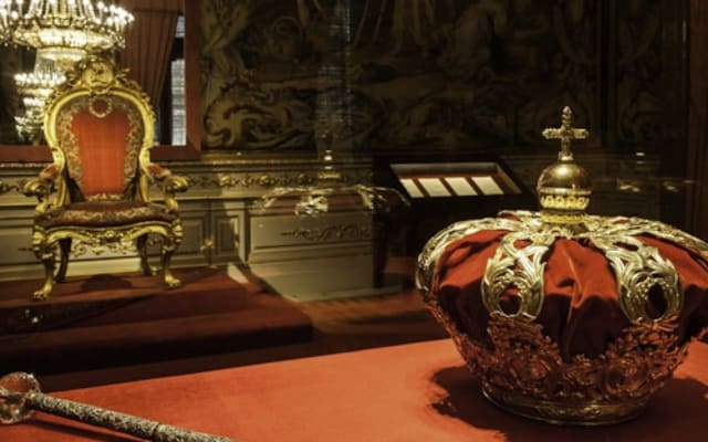 Royal Palace of Madrid: Fast Track Entry
