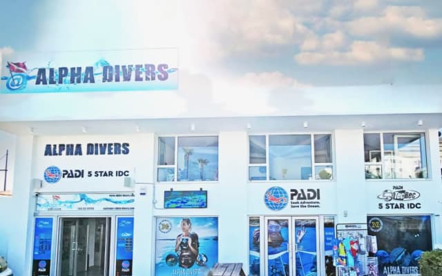 Two Dive Safari on the Zenobia