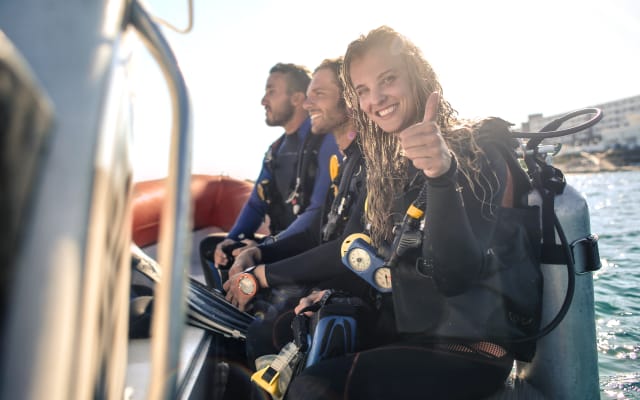 7 Dives by Boat or by Shore