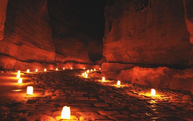 2-Night Private Overnight Temptation Tour to Petra - UNESCO World Heritage Site 