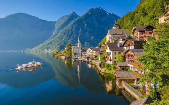 Hallstatt Small-Group Day Trip from Vienna 