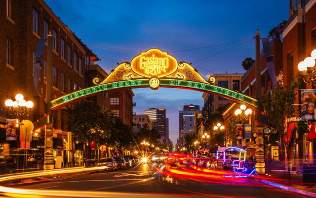  San Diego Gaslamp Quarter Self-Guided Walking Tour