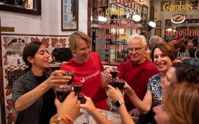 Madrid by Night: Tapas Crawl, Local Drinks & Hidden Gems