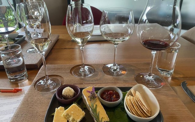 Signature Saturday Wine Tour