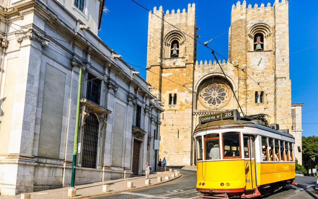11-Day Portugal and Andalucia Guided Tour from Madrid