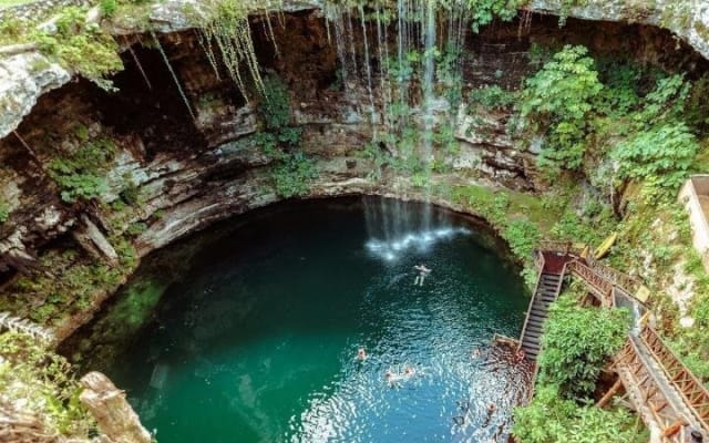 Chichen Itza, Cenote, and Valladolid Tour