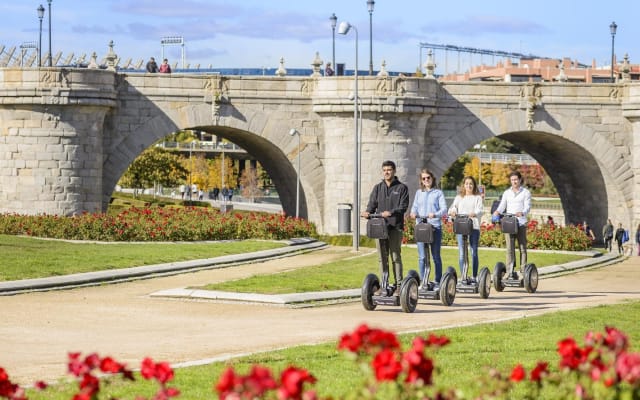 Madrid Segway Highlights & Retiro Park Tour