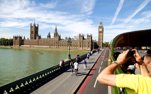 Vintage London Bus Tour with Thames Cruise and Fish & Chips