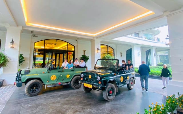 Hanoi Jeep Tour: Red River Countryside & Train Street