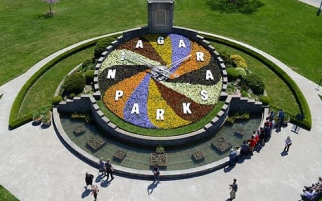 5-Day Toronto, Montreal, Quebec & Niagara Falls Tour