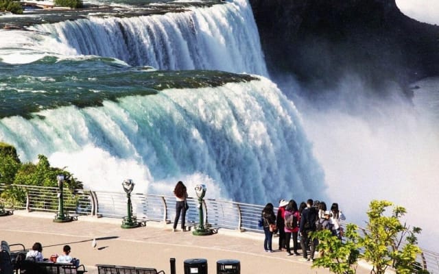 Niagara Falls 3-Day Train Tour from NYC
