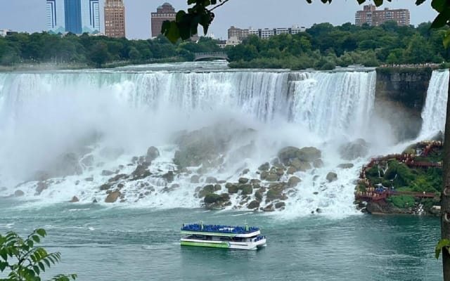 6-Day Toronto, Montreal, Quebec & Niagara Falls Tour