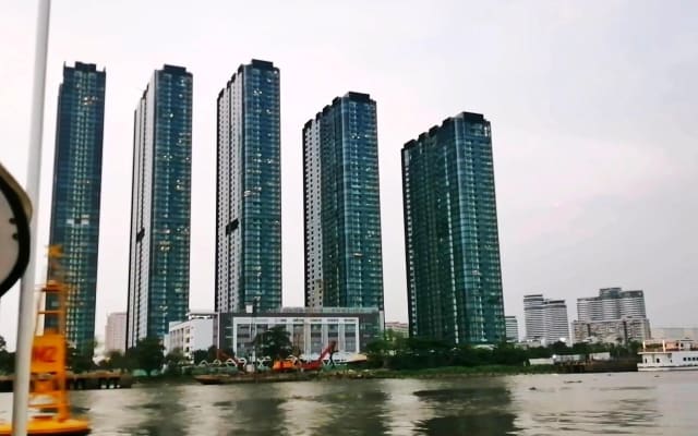 Sunset Luxury Speedboat Tour on Saigon River