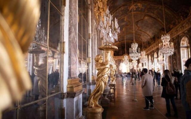 Versailles & Louvre All-Inclusive Tour
