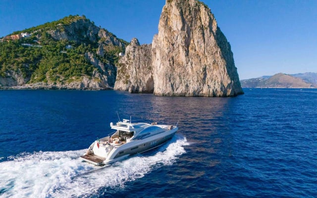 VIP Ischia & Procida Yacht Cruise