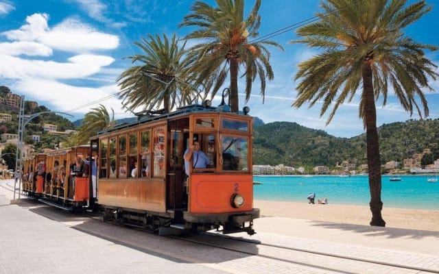 Valdemossa and Port of Soller Half-Day Tour with Coca de Patata