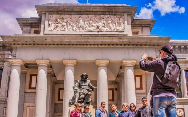 Royal Palace & Prado Museum Tour